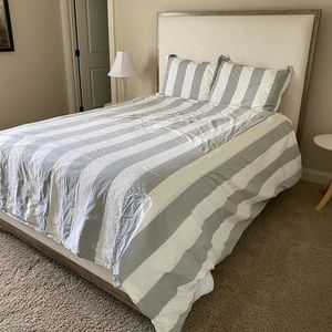 Pottery Barn Grey Stripe Queen/Full Duvet Cover & Shams